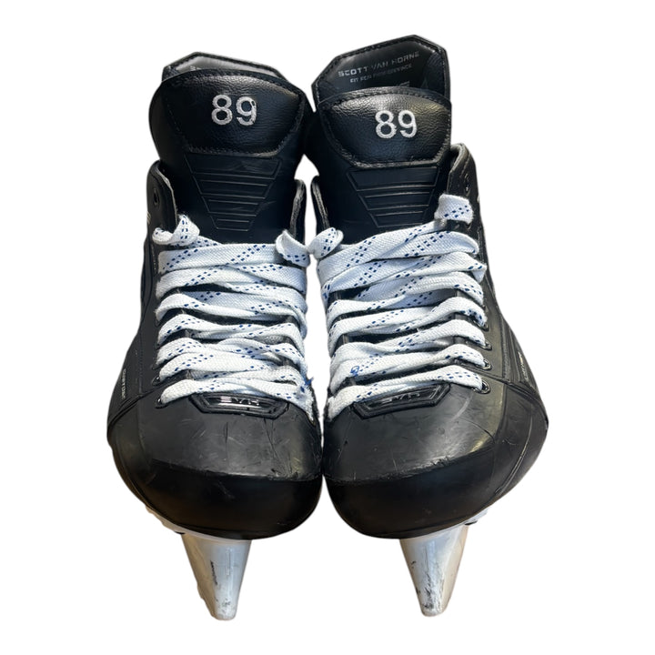 True SVH Custom - Pro Stock Hockey Skate - Black - 7.5D