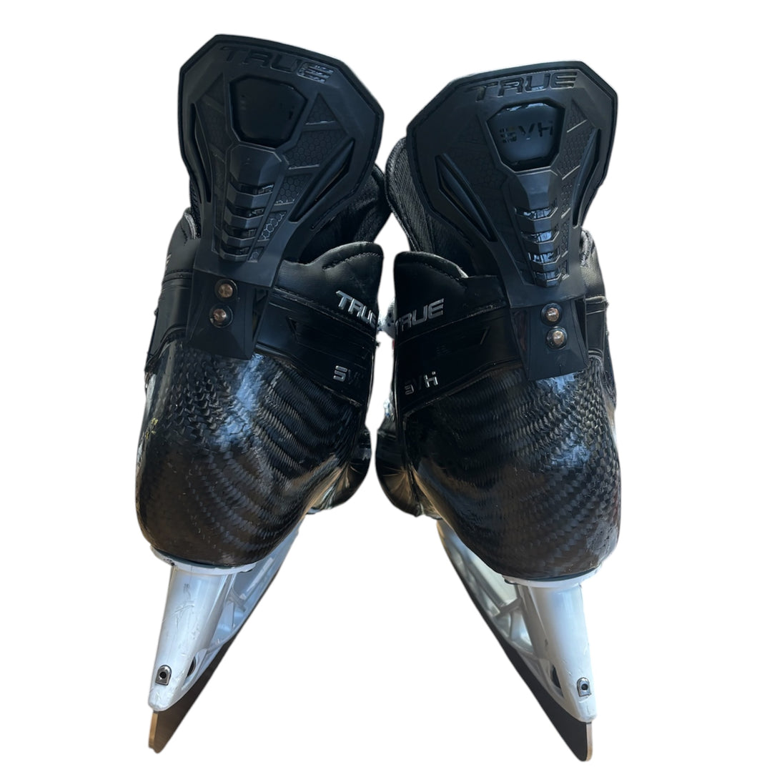 True SVH Custom - Pro Stock Hockey Skate - Black - 7.5D