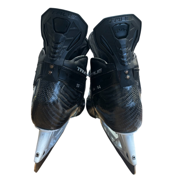True SVH Custom - Pro Stock Hockey Skate - Black - 7.5D