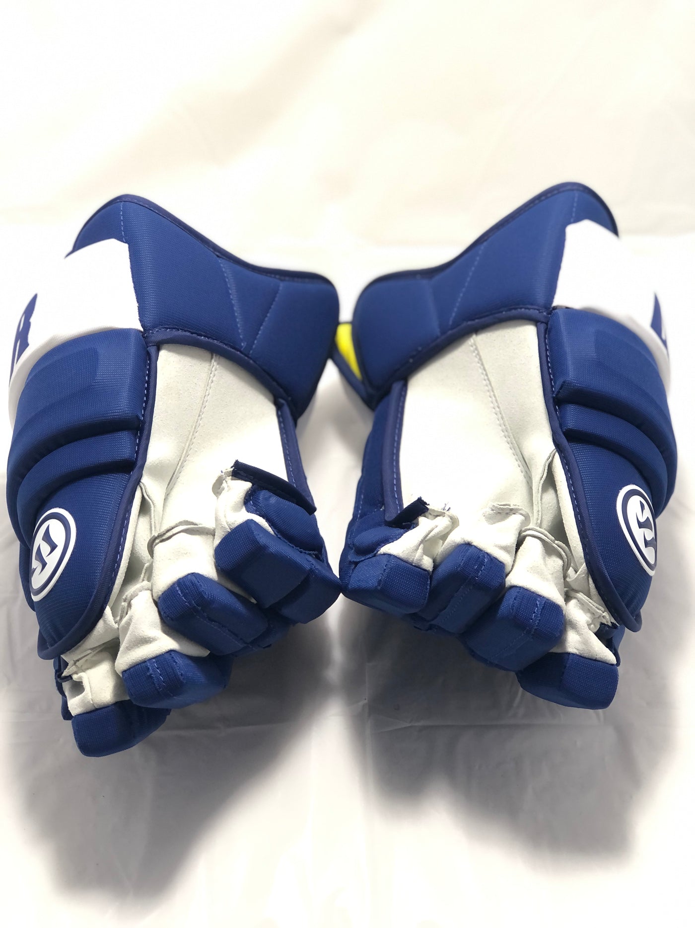Warrior Franchise AX1 Toronto Maple Leafs Hockey Gloves